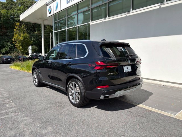 Certified 2024 BMW X5 xDrive40i w/ Premium Package AWD/4WD image 9