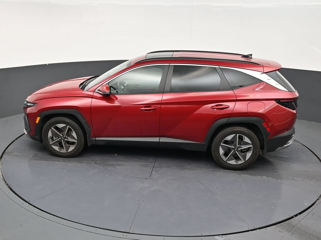 Used 2025 Hyundai Tucson SEL FWD image 12