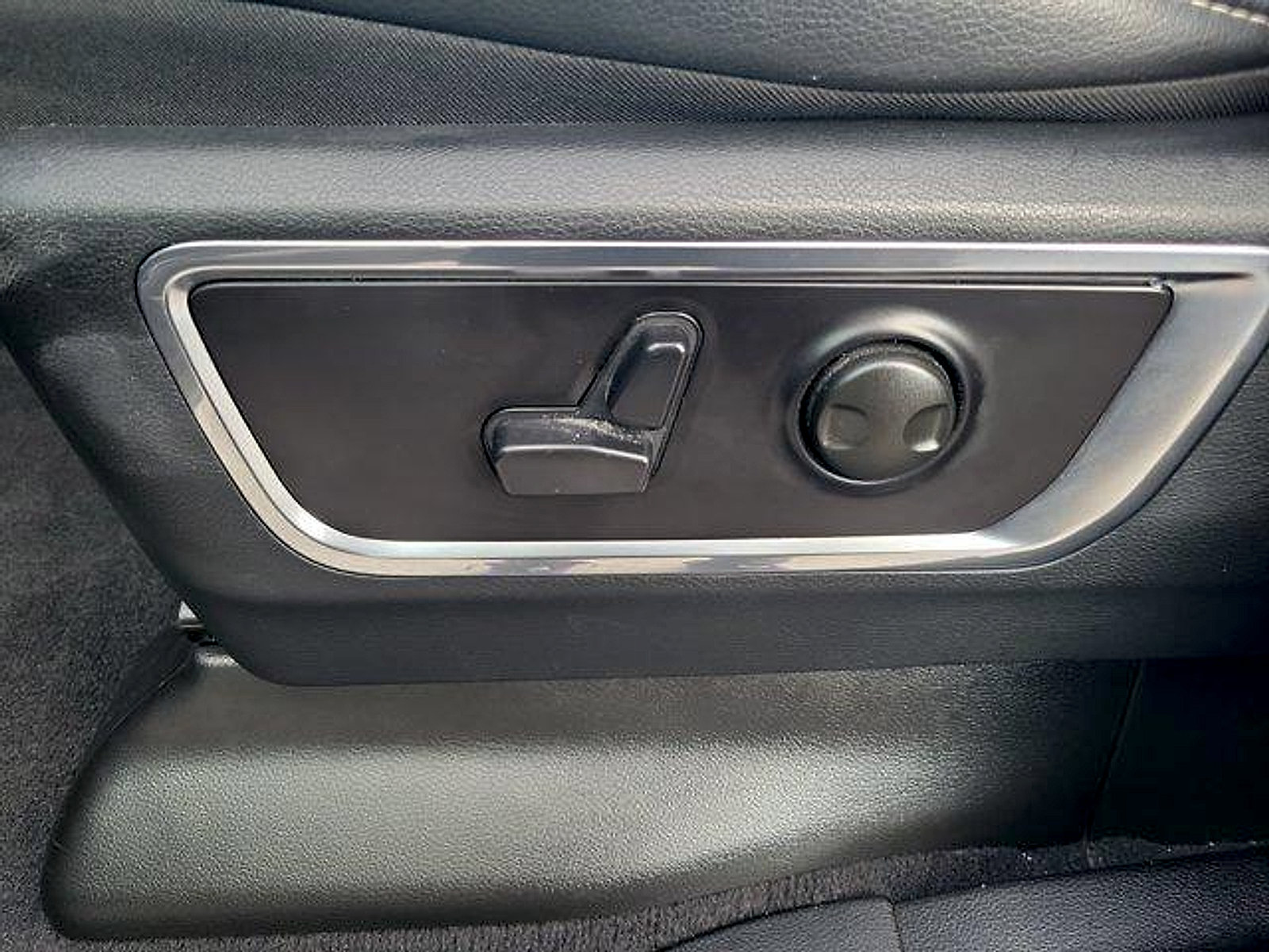 Used 2026 RAM 1500 Laramie w/ Laramie Preferred Package AWD/4WD image 26