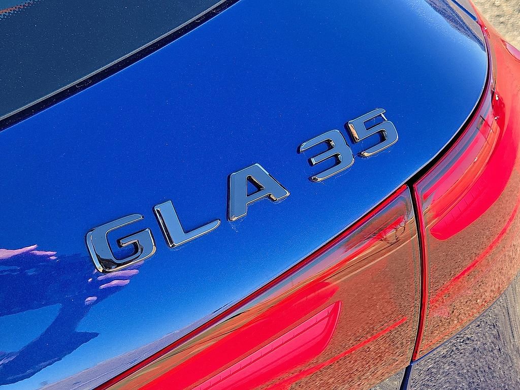 Used 2025 Mercedes-Benz GLA 35 AMG 4MATIC image 14