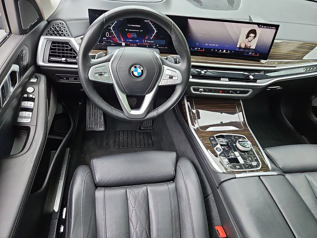 Used 2024 BMW X7 xDrive40i w/ Executive Package AWD/4WD image 13