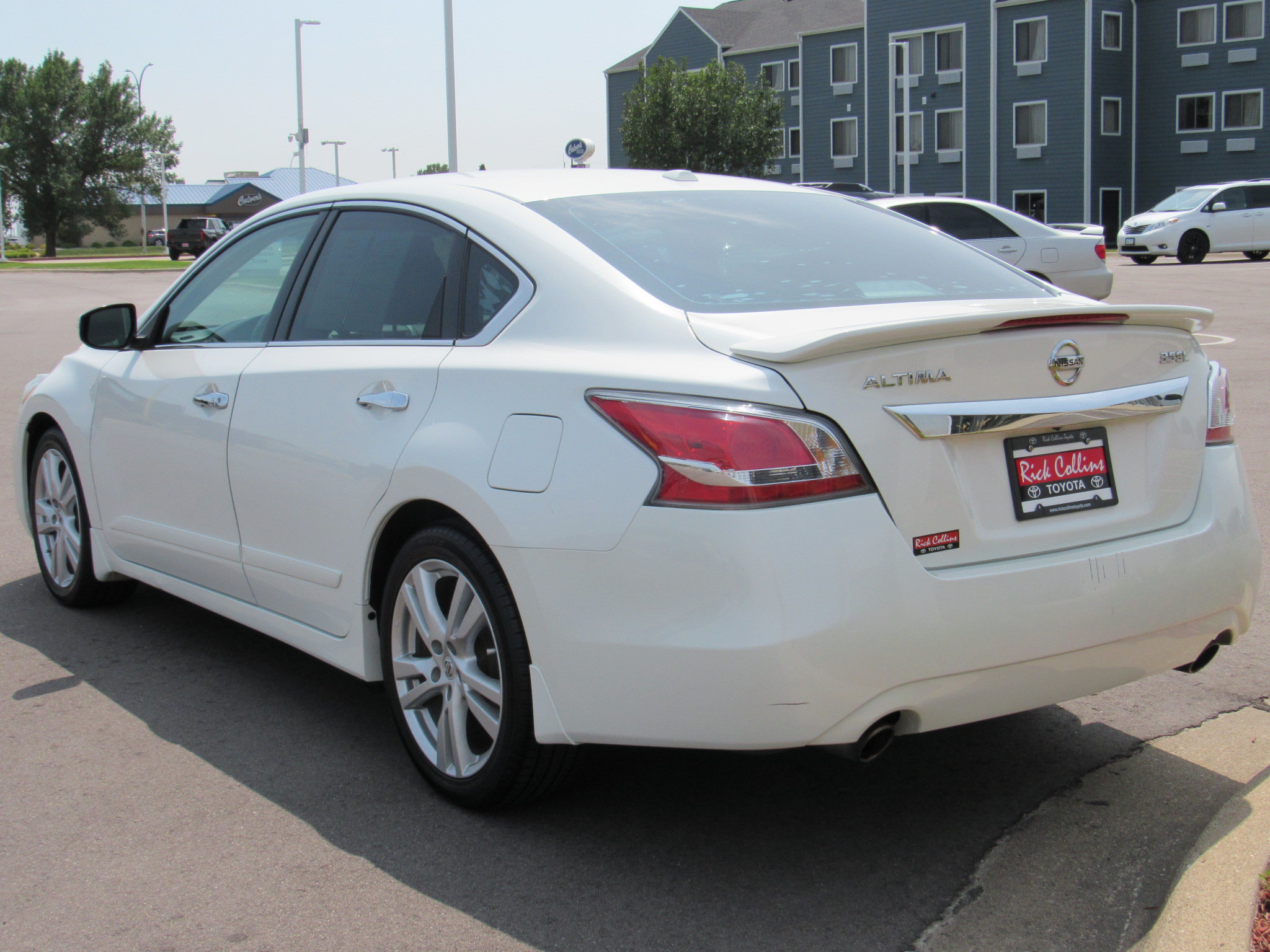 Used 2015 Nissan Altima 3.5 SL FWD image 8