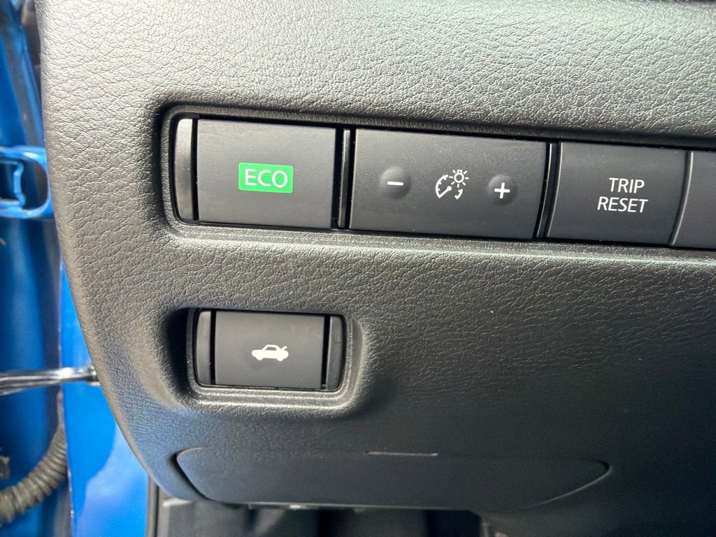 Used 2020 Nissan Sentra SR FWD image 17