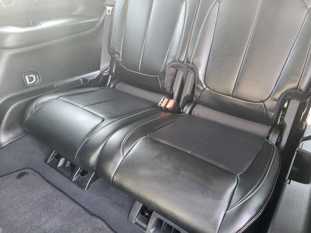 Used 2023 Jeep Grand Cherokee L Limited w/ Luxury Tech Group II RWD image 35