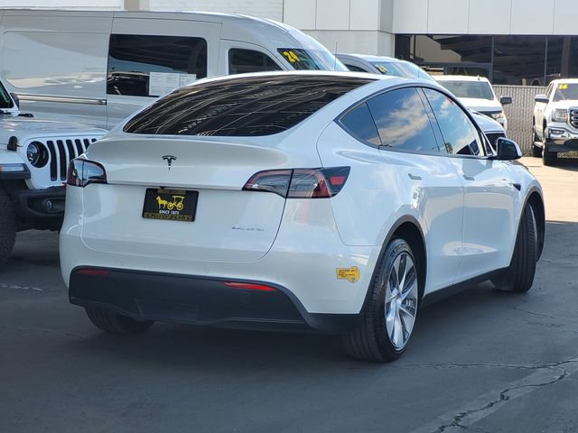 Used 2022 Tesla Model Y Long Range image 4