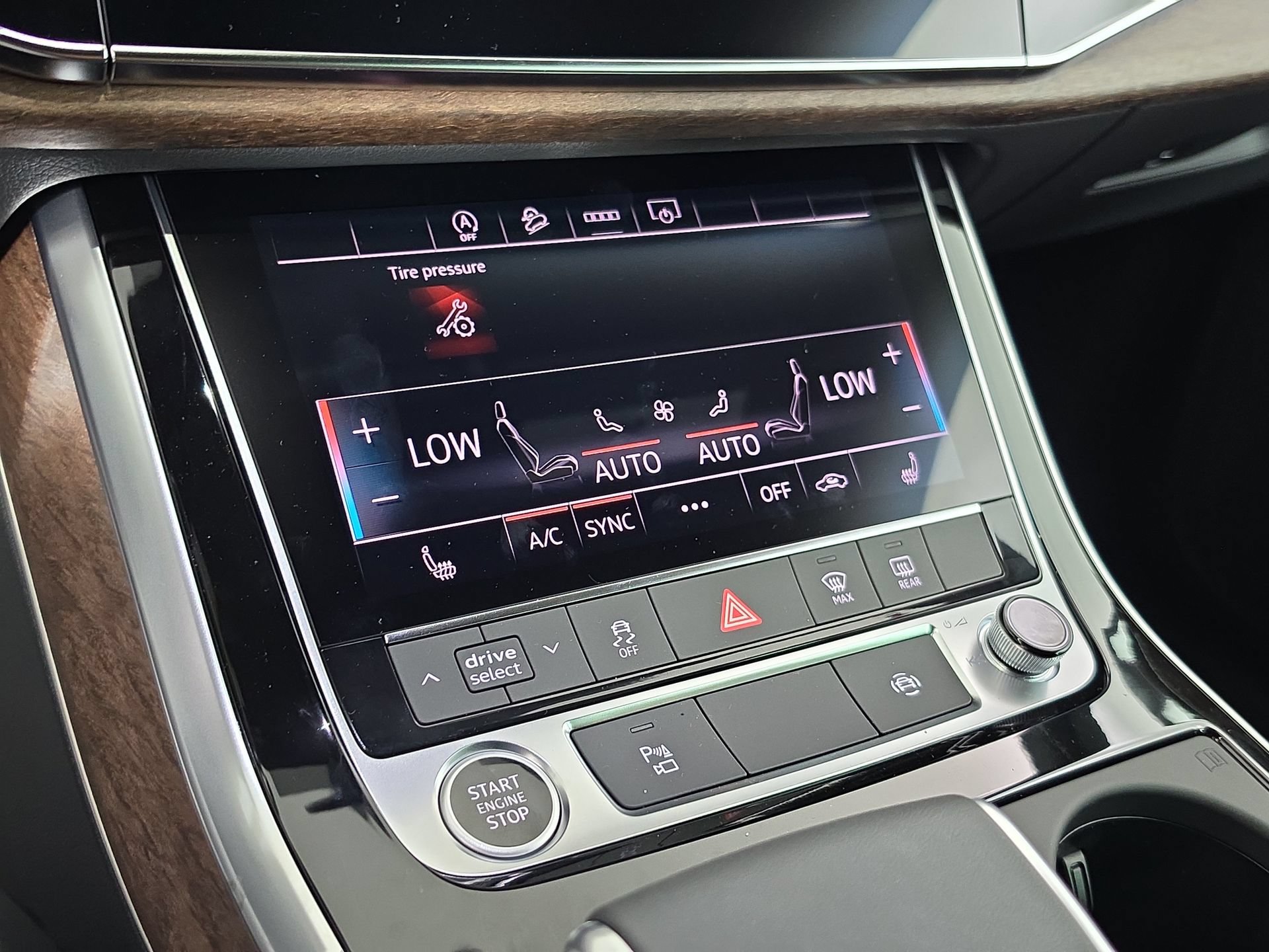 New 2026 Audi Q8 Premium AWD/4WD image 30