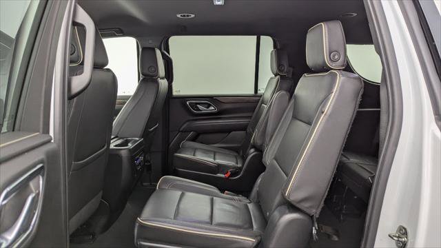 Used 2023 Chevrolet Suburban Premier image 17