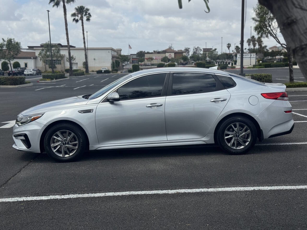 Used 2019 Kia Optima LX FWD image 7