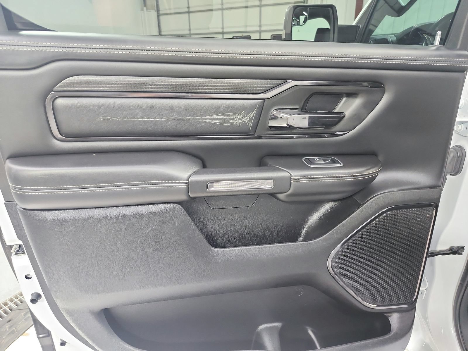 Used 2023 RAM 1500 Limited w/ Body Color Bumper Group AWD/4WD image 42