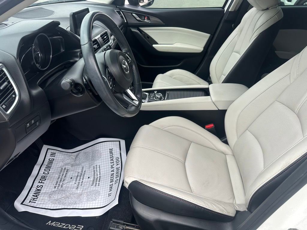 Used 2018 MAZDA MAZDA3 Grand Touring w/ Premium Equipment Package image 25