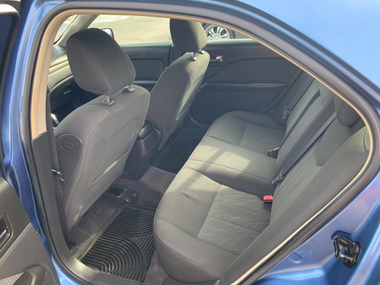 Used 2010 Mercury Milan image 15