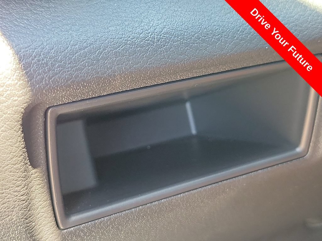 Used 2025 Nissan Versa SV w/ Trunk Package FWD image 15