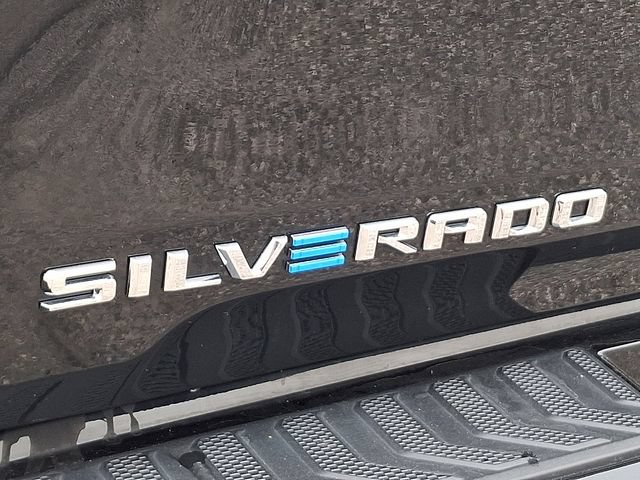 Used 2024 Chevrolet Silverado EV RST AWD/4WD image 32