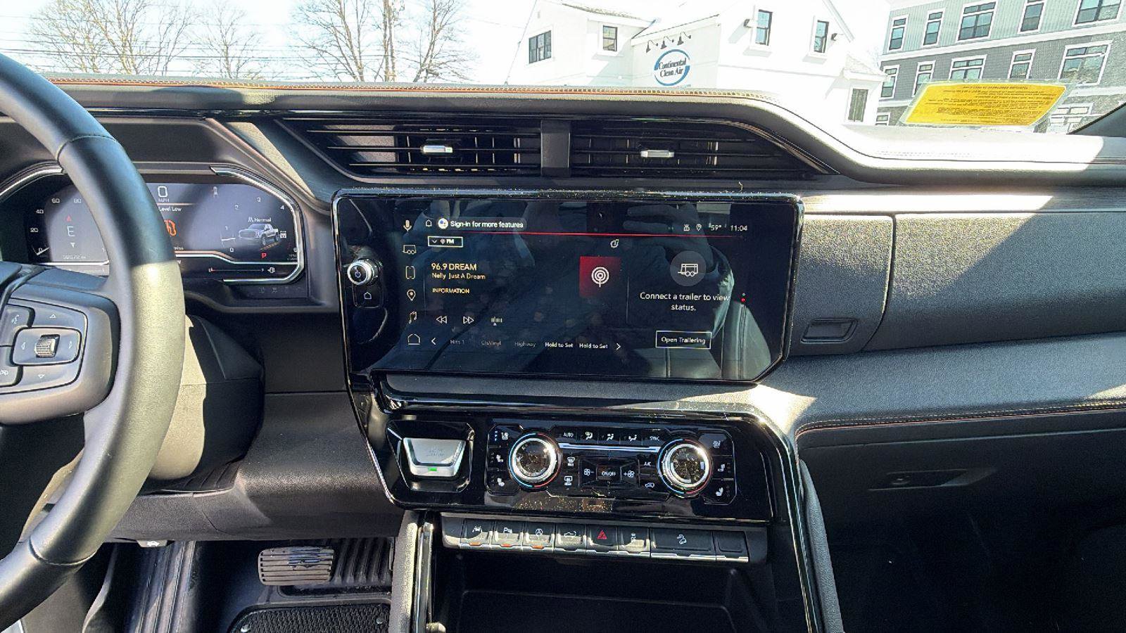 Certified 2025 GMC Sierra 1500 AT4 w/ Technology Package image 15