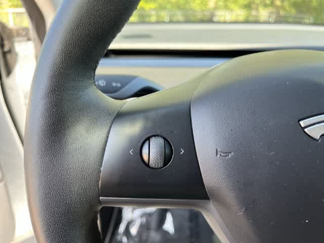 Used 2023 Tesla Model 3 Standard Range RWD image 22