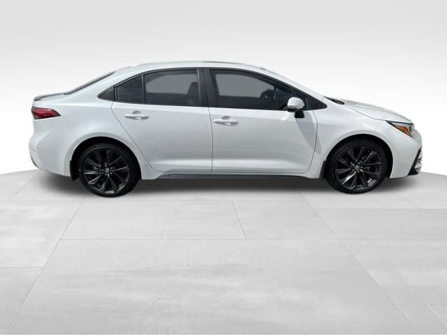 Used 2024 Toyota Corolla XSE image 4