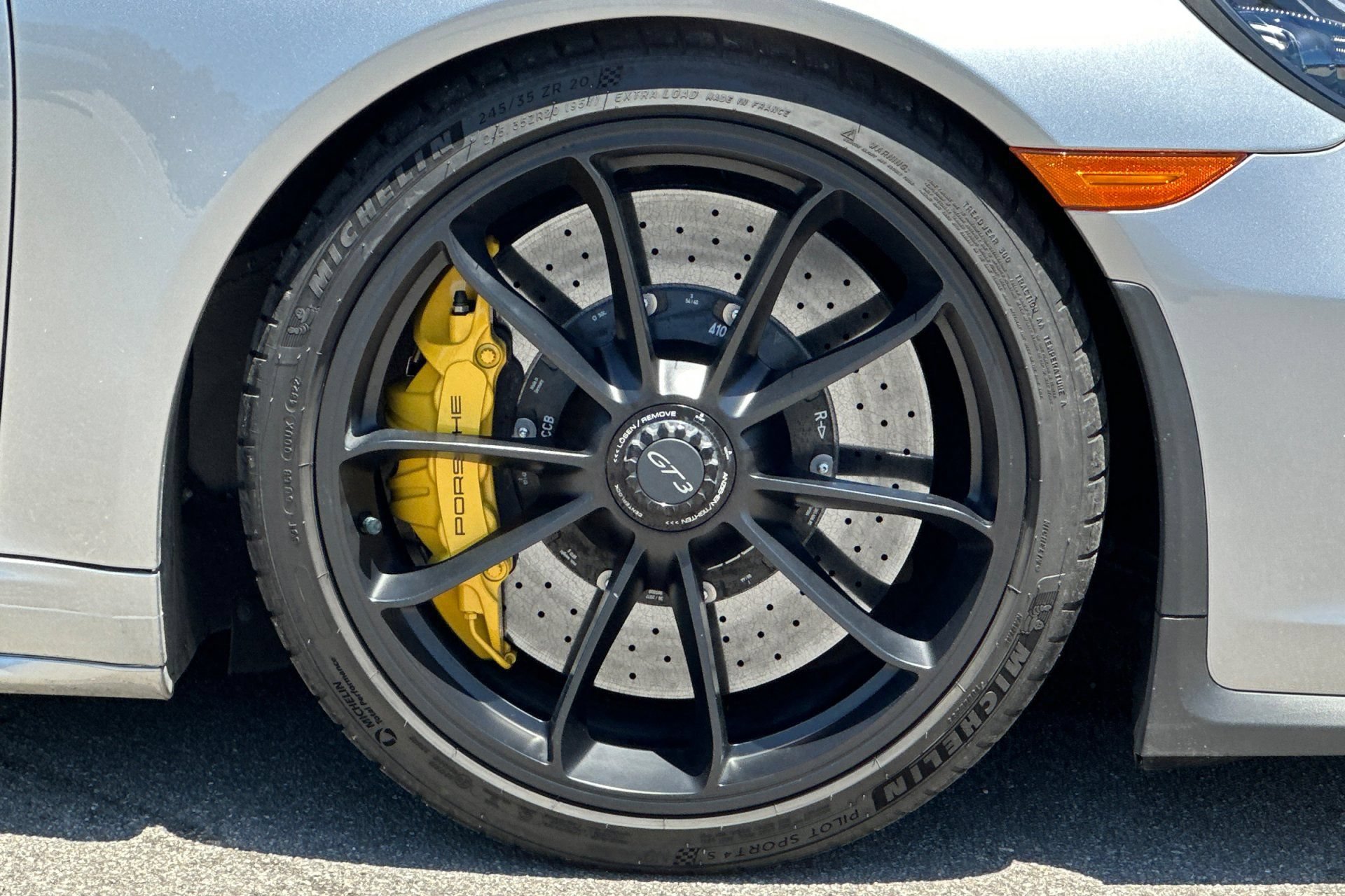 Used 2018 Porsche 911 GT3 RWD image 40