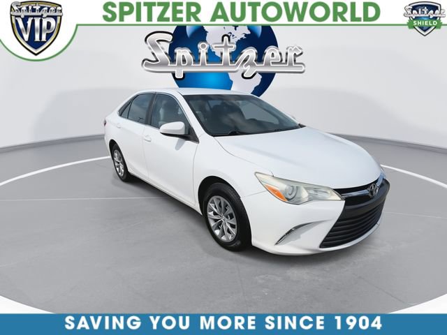 Used 2016 Toyota Camry LE FWD image 2