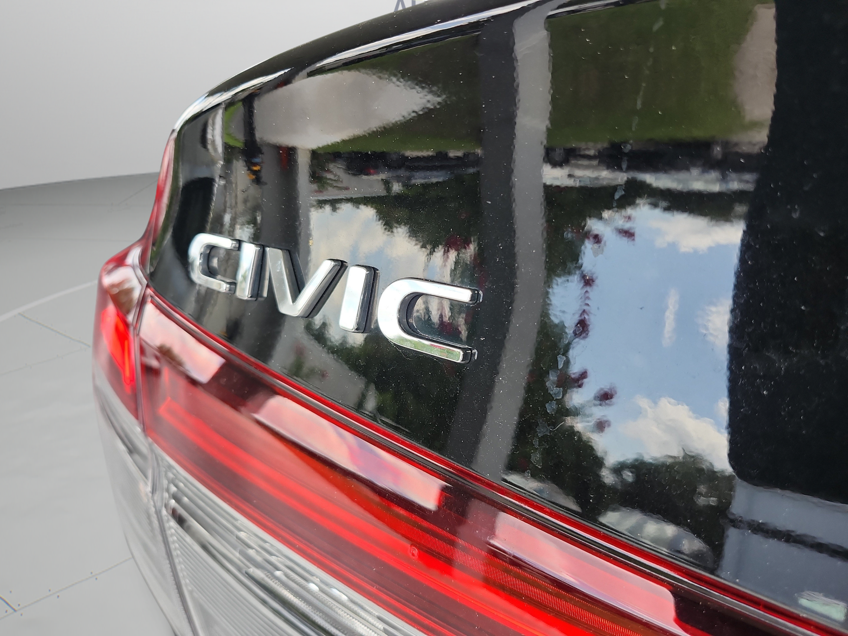 Used 2025 Honda Civic Sport Touring image 29
