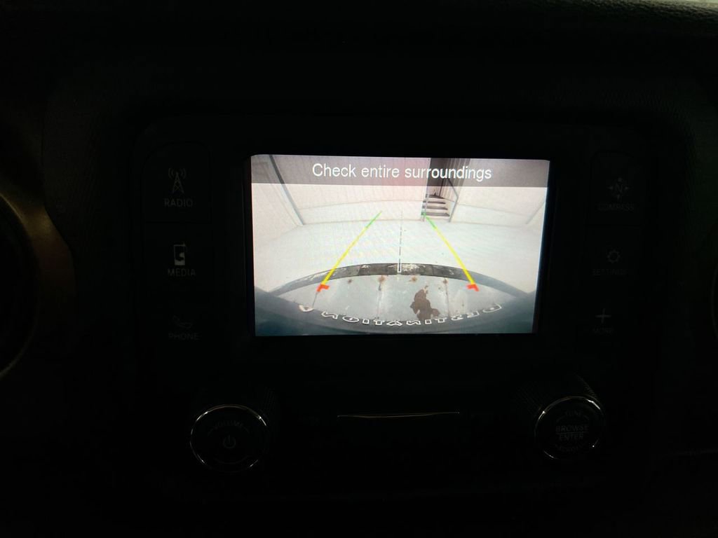 Used 2020 Jeep Wrangler Unlimited Willys image 15