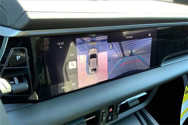 Used 2025 Porsche Macan 4 Electric image 35