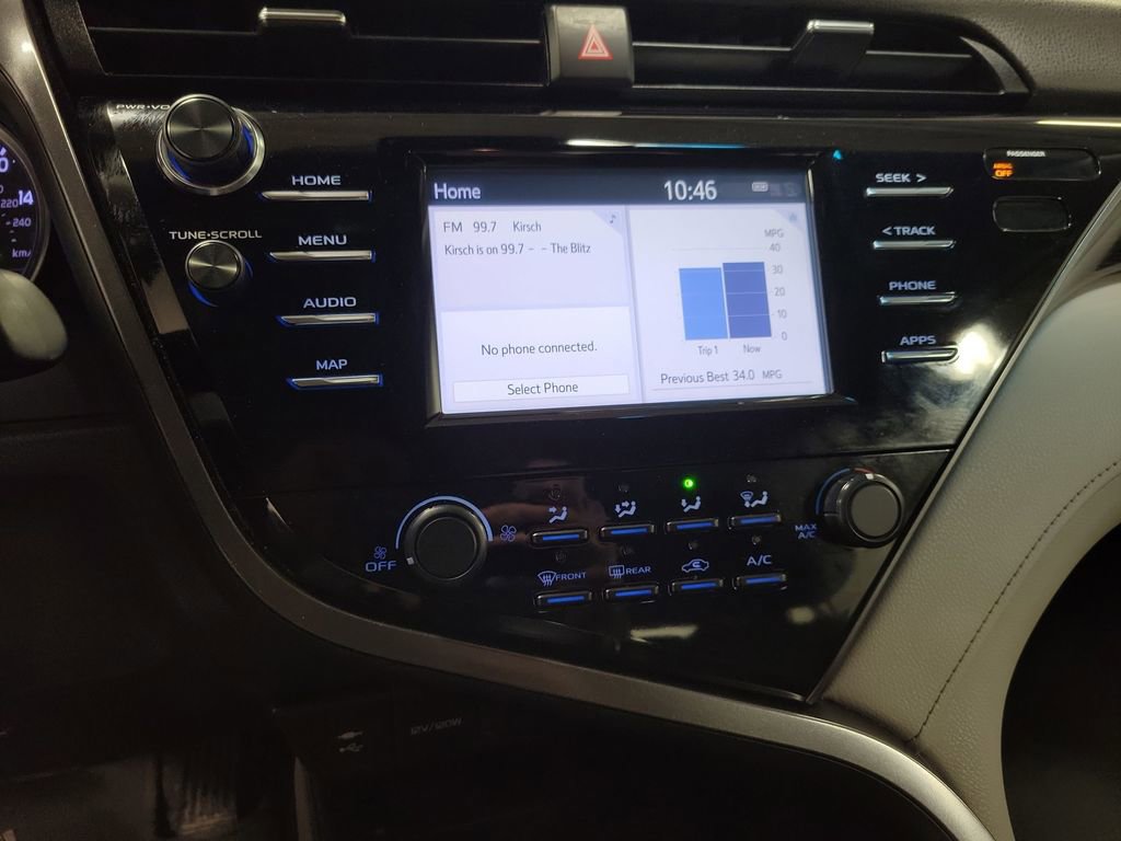 Used 2019 Toyota Camry LE image 14