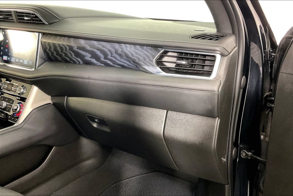 Used 2022 GMC Yukon XL Denali AWD/4WD image 19