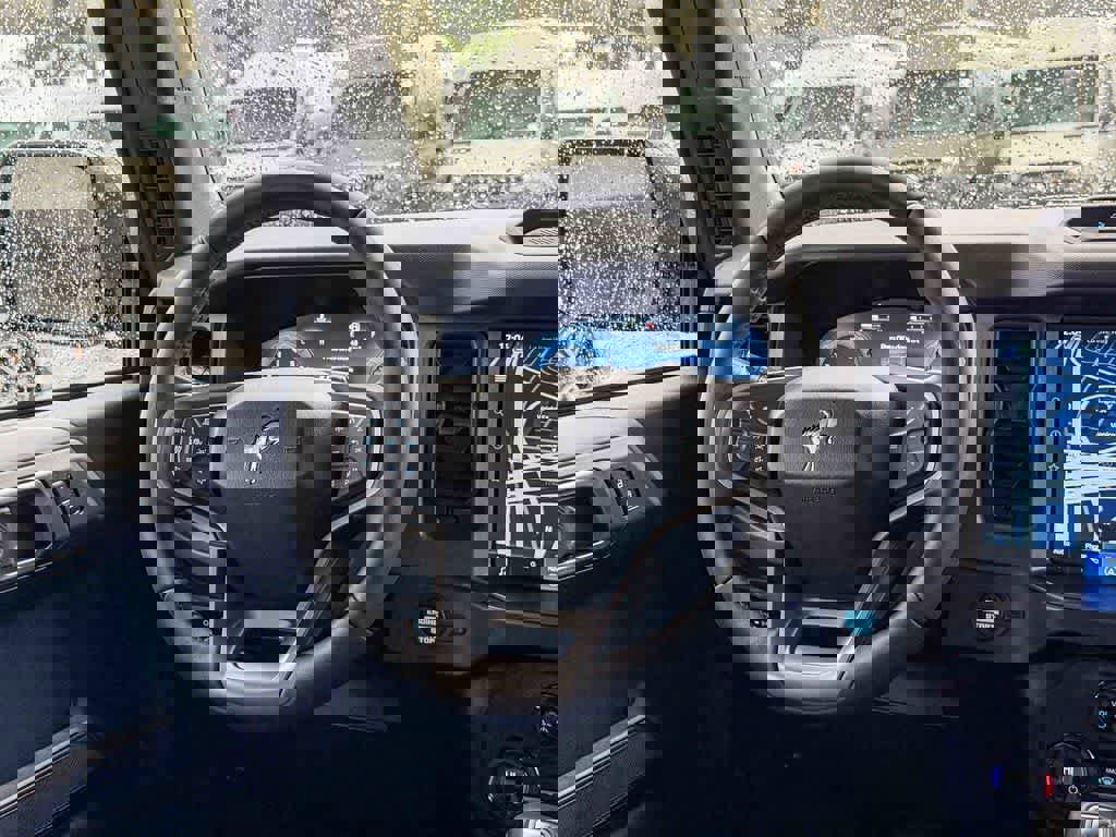 New 2025 Ford Bronco Badlands image 14