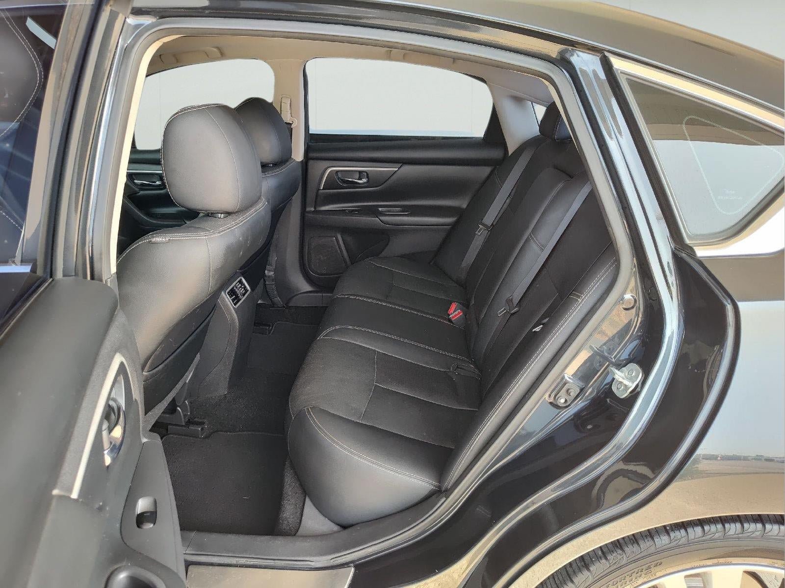Used 2016 Nissan Altima 3.5 SL FWD image 8