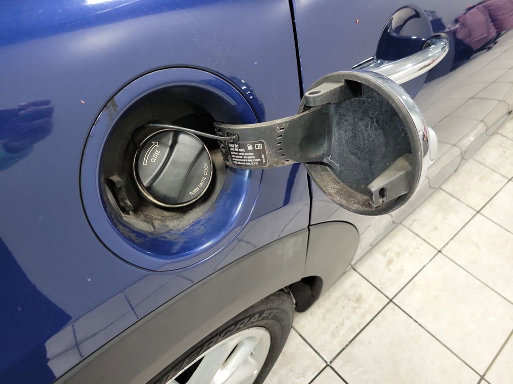 Used 2015 MINI Cooper S image 9