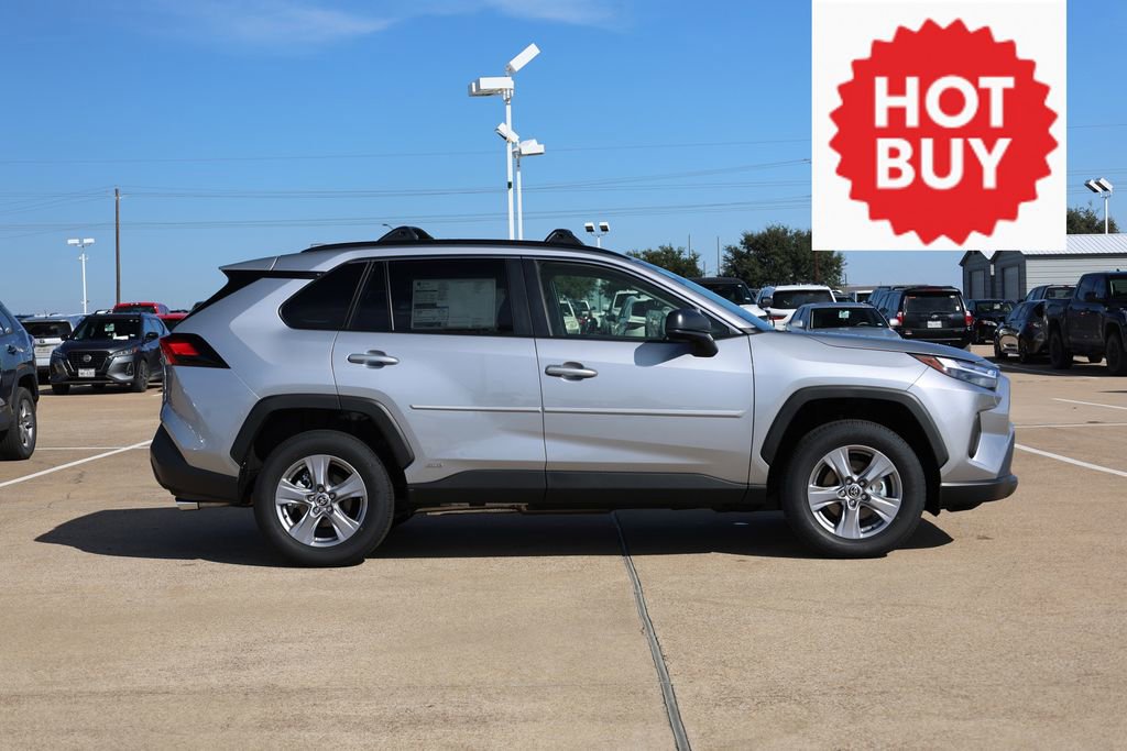 New 2025 Toyota RAV4 LE image 5