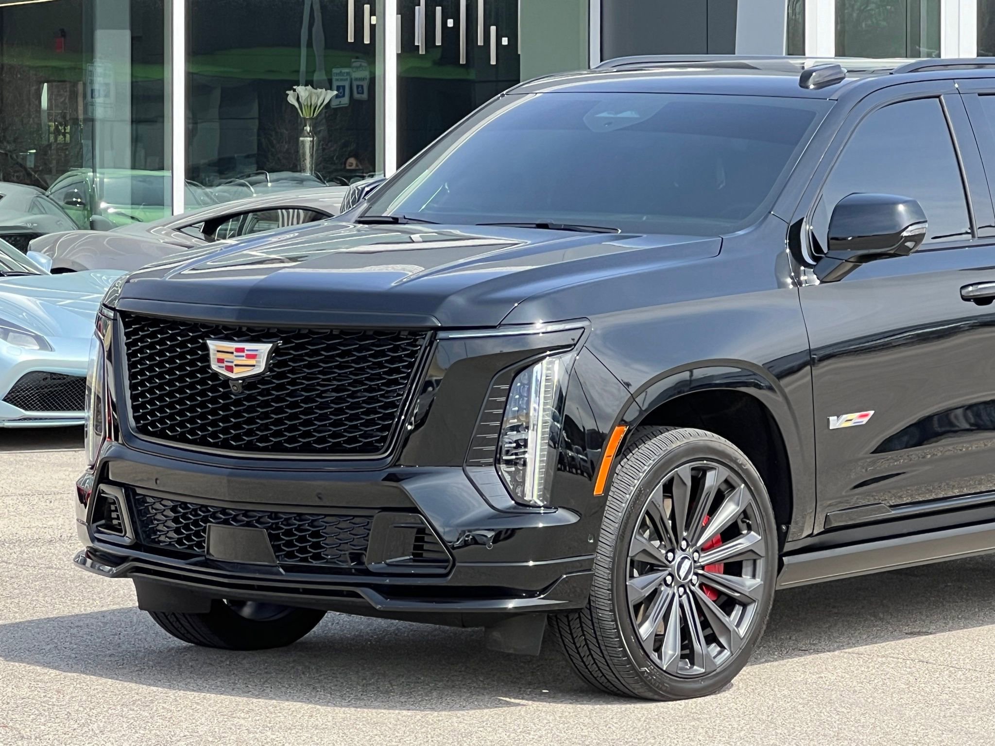 Used 2025 Cadillac Escalade ESV V image 13