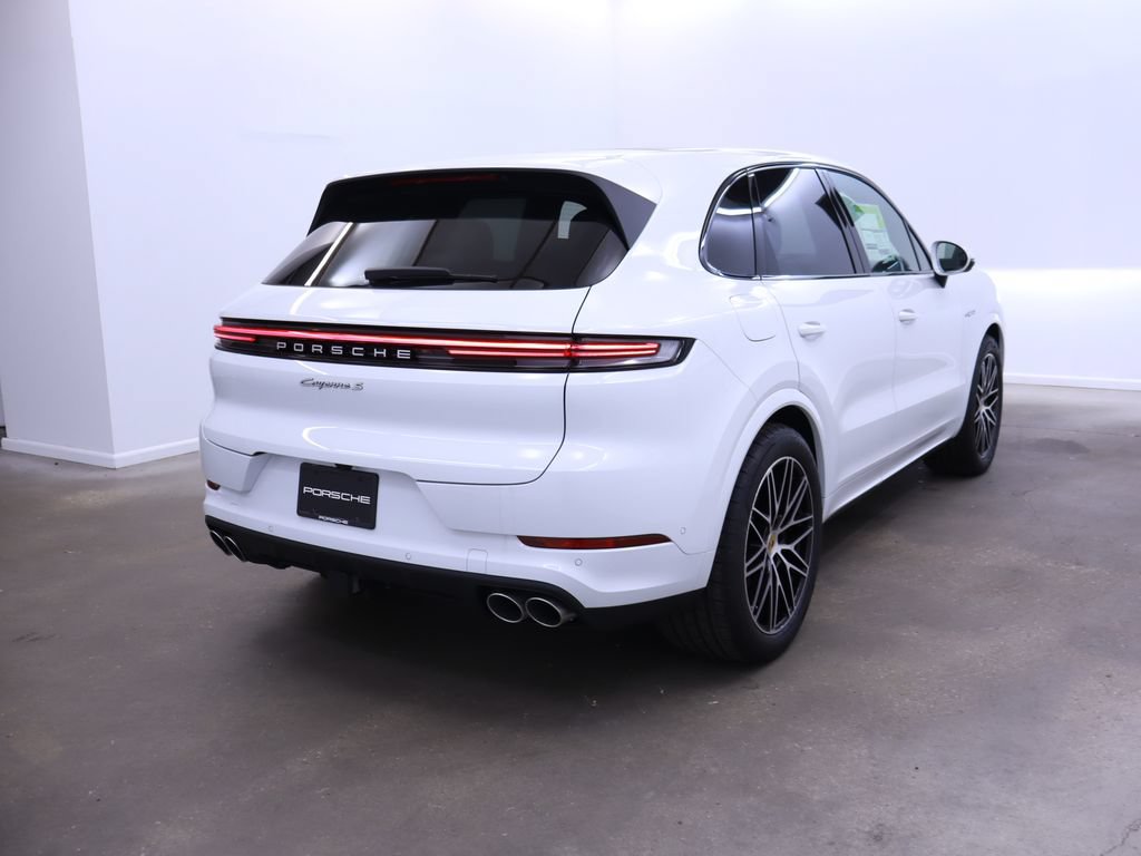 Used 2024 Porsche Cayenne S AWD/4WD image 8