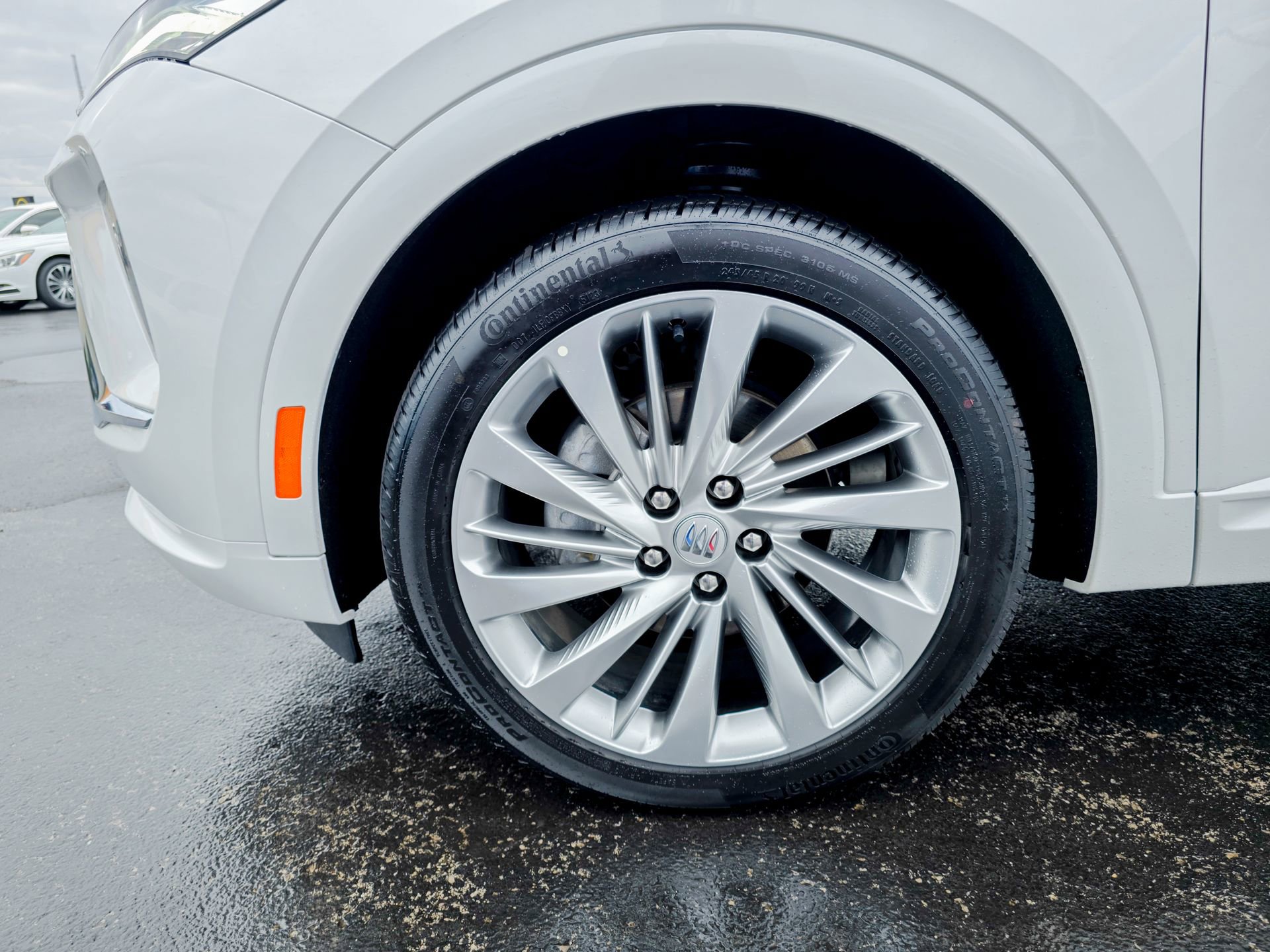 Used 2024 Buick Envision Avenir image 19