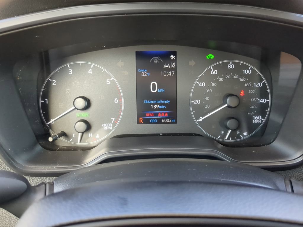 Used 2025 Toyota Corolla LE image 31