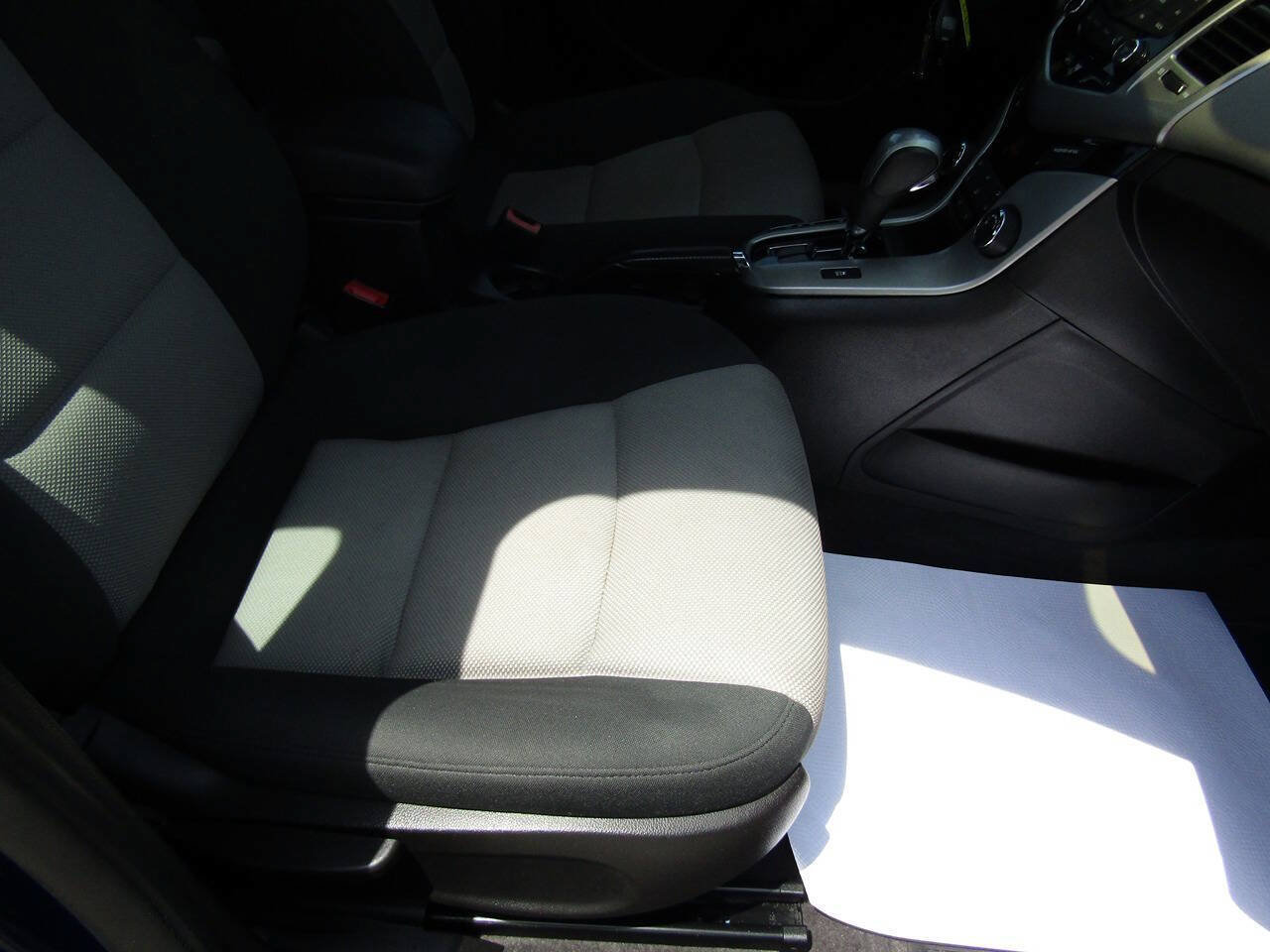 Used 2012 Chevrolet Cruze LS w/ Connectivity Package FWD image 17