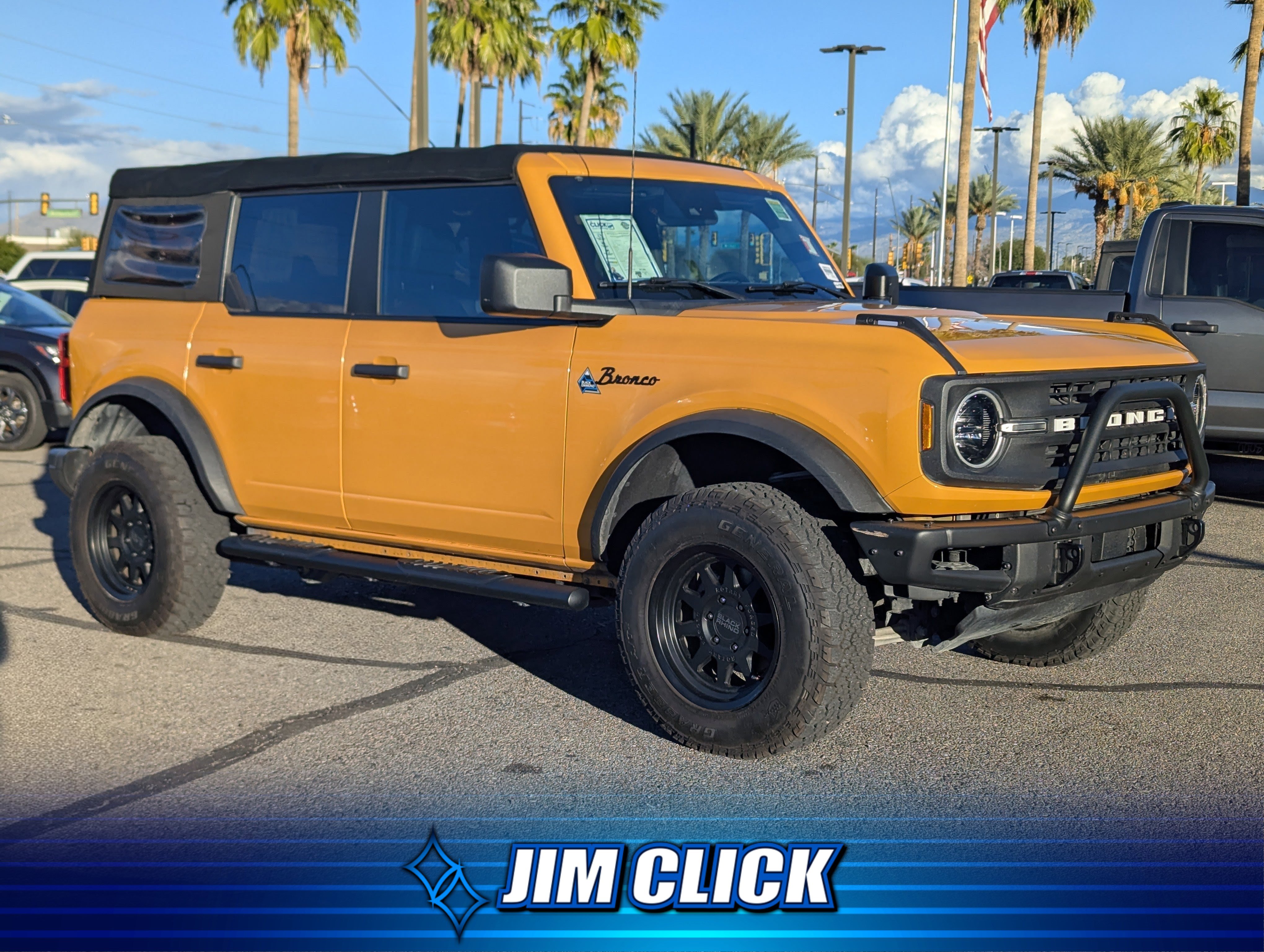 Used 2022 Ford Bronco Black Diamond image 1