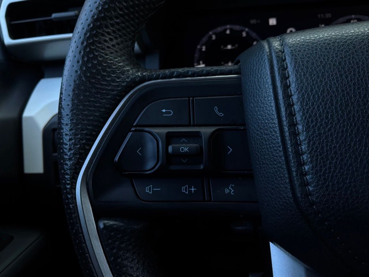 Used 2024 Toyota Tacoma TRD Sport RWD image 35
