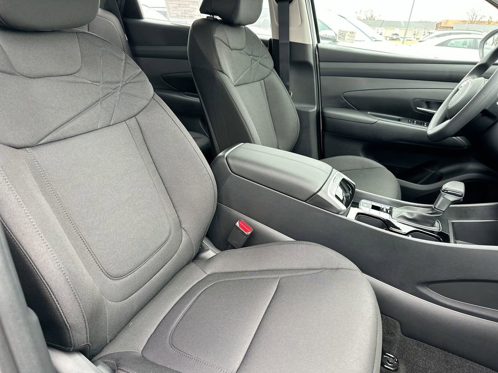Used 2025 Hyundai Tucson SE image 42