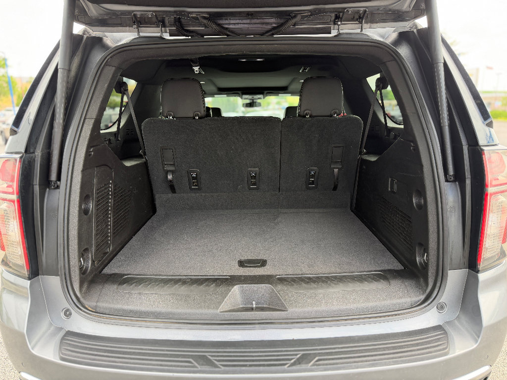 Used 2021 Chevrolet Suburban LT AWD/4WD image 4