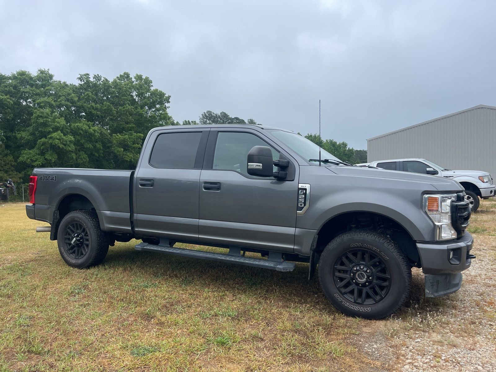 Used 2022 Ford F250 XLT w/ Black Appearance Package AWD/4WD image 1