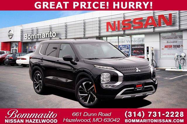 Used 2024 Mitsubishi Outlander SE Black Edition FWD image 1