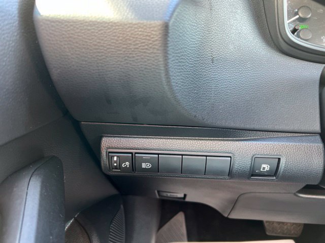 Used 2025 Toyota Corolla LE AWD/4WD image 15