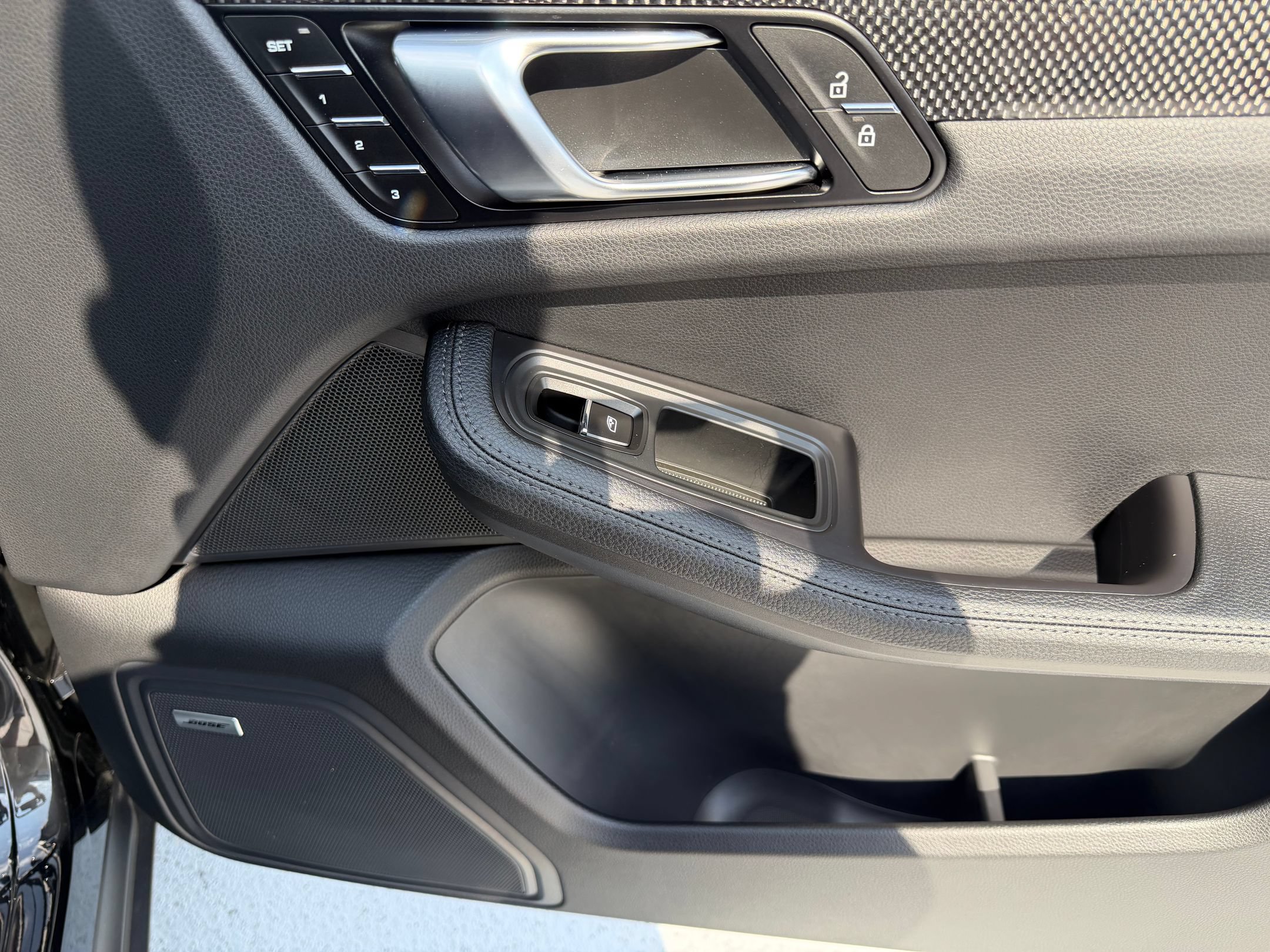 Certified 2024 Porsche Macan S AWD/4WD image 13