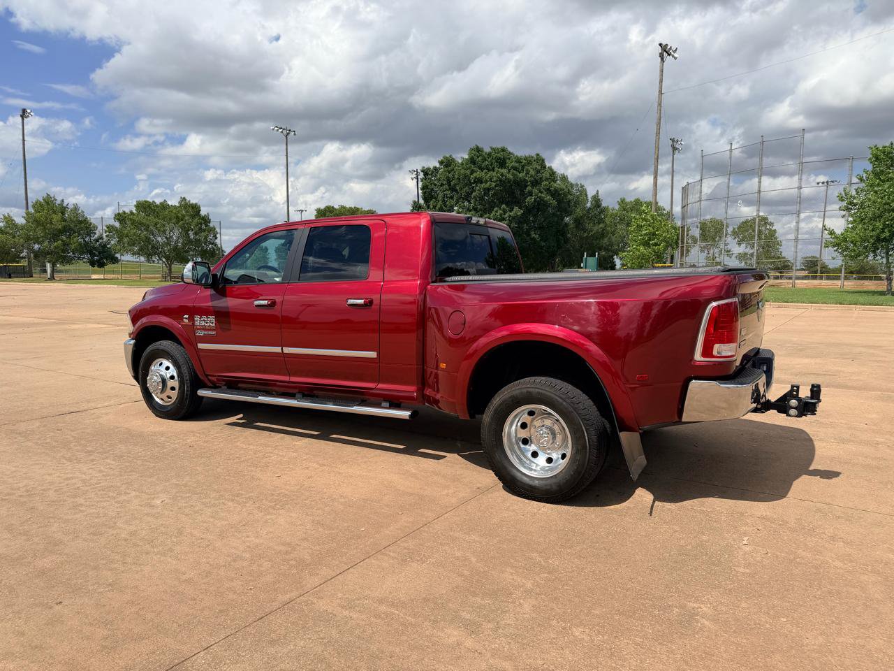 Used 2014 RAM 3500 Laramie RWD image 9