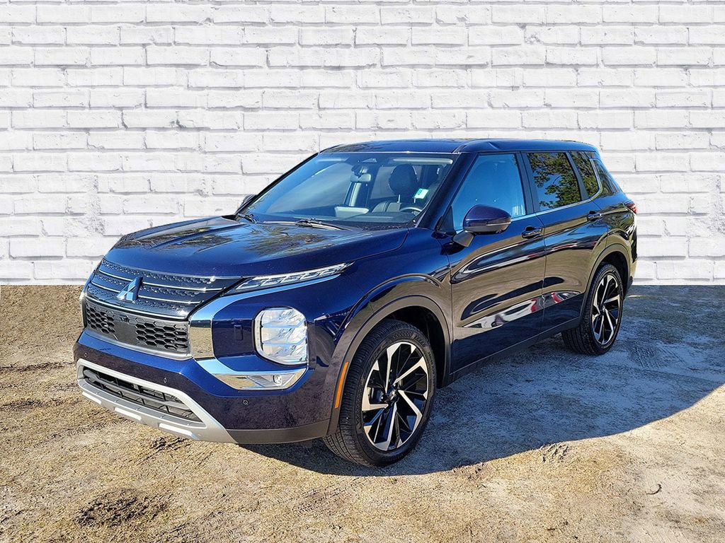 Used 2024 Mitsubishi Outlander SE image 4