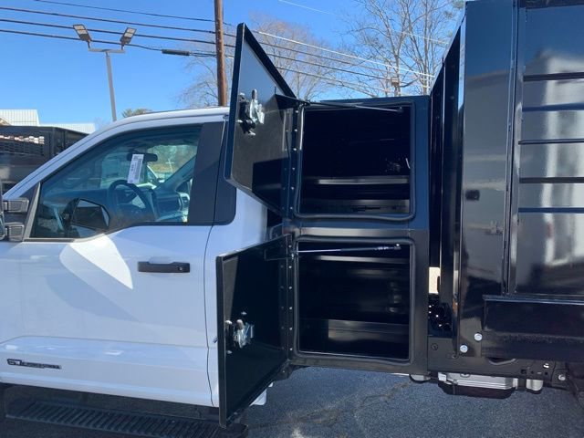 New 2025 Ford F550 4x4 Regular Cab Super Duty image 15