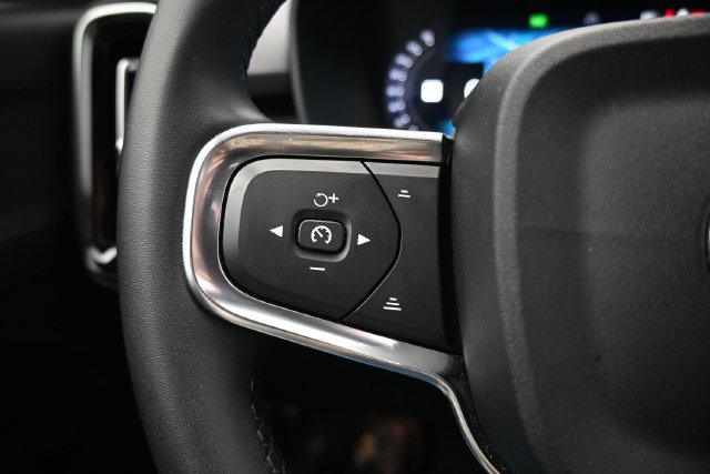 Used 2023 Volvo XC40 Recharge Plus AWD/4WD image 24