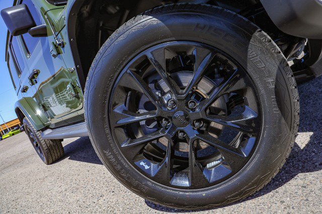 Used 2021 Jeep Wrangler Unlimited Sahara w/ Safety Group AWD/4WD image 2