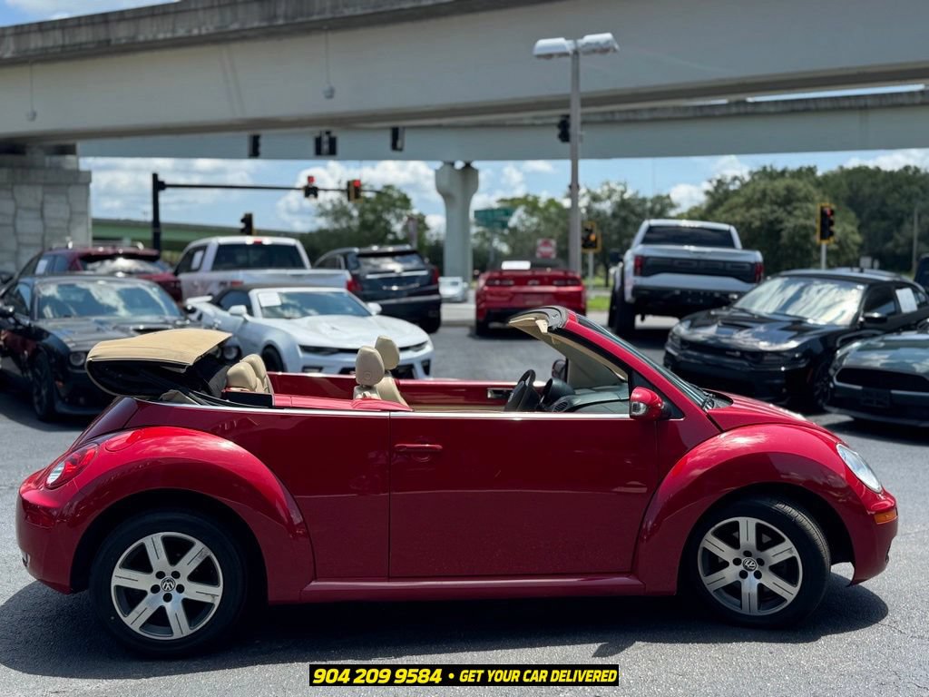 Used 2006 Volkswagen Beetle Convertible w/ Package 1 FWD image 9